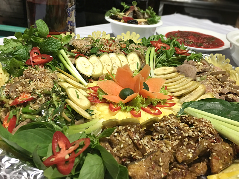 Món ngon mỗi tuần: Mẹt dê đủ món